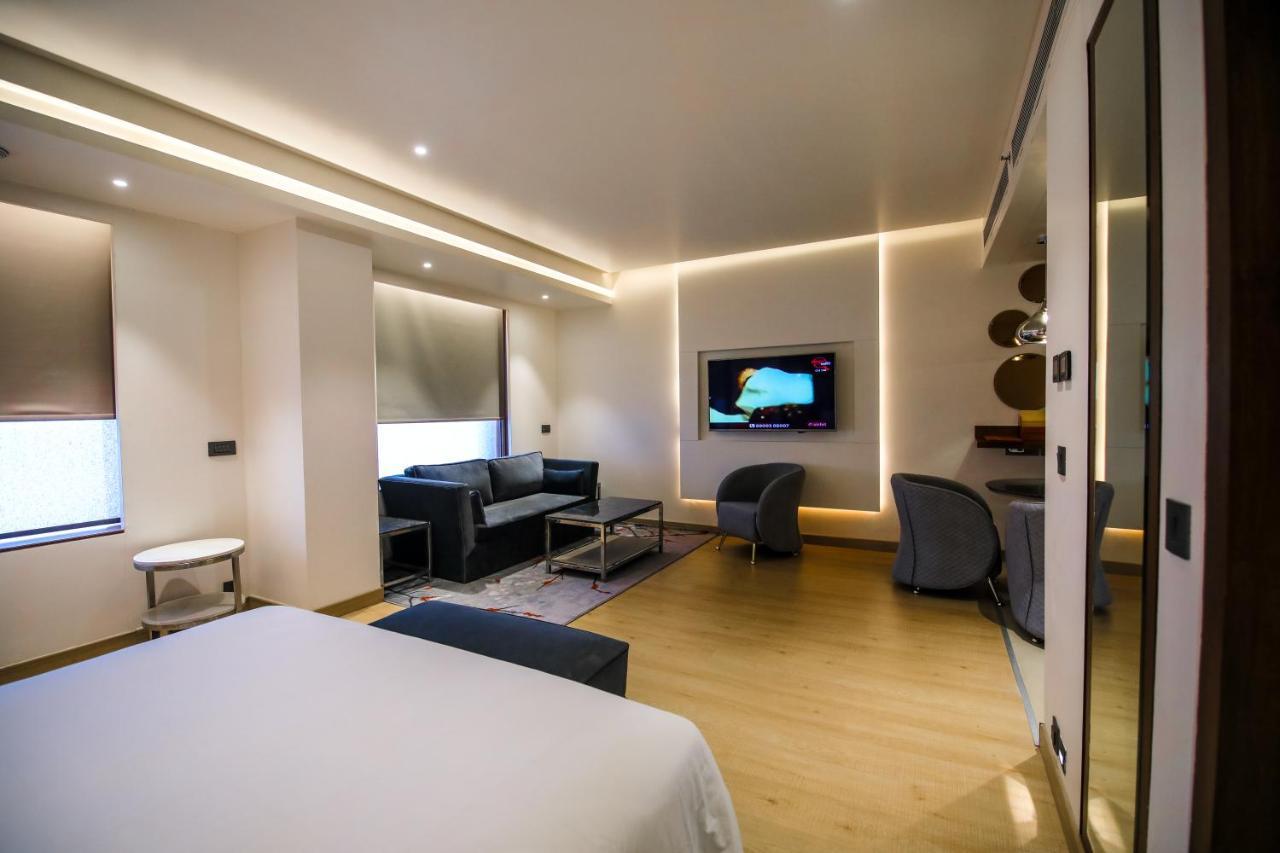 Hotel Radisson Blu Towers Kaushambi Delhi Ncr Ghaziabád Exteriér fotografie A room at the hotel