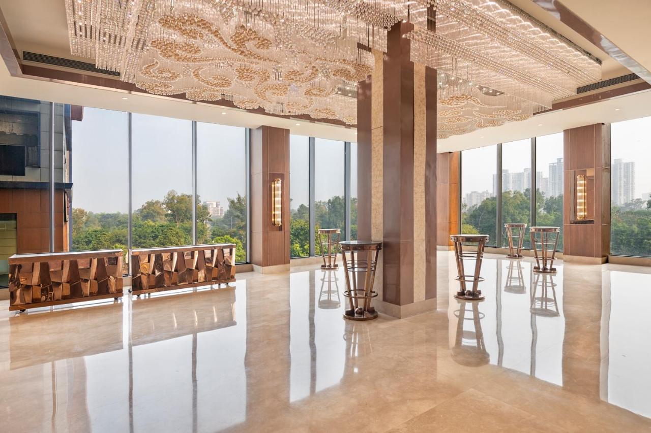 Hotel Radisson Blu Towers Kaushambi Delhi Ncr Ghaziabád Exteriér fotografie The Westin Hyderabad HICC