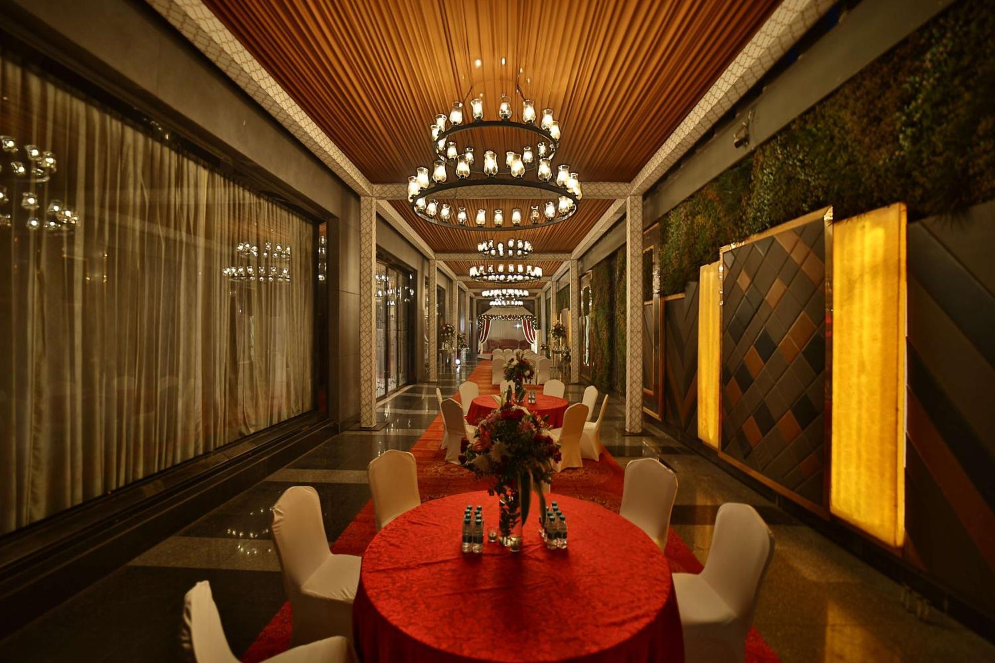 Hotel Radisson Blu Towers Kaushambi Delhi Ncr Ghaziabád Exteriér fotografie The Imperial, New Delhi