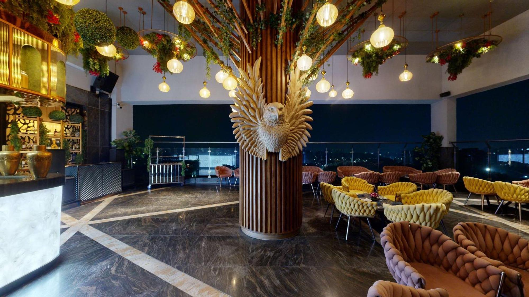 Hotel Radisson Blu Towers Kaushambi Delhi Ncr Ghaziabád Exteriér fotografie The interior of the restaurant